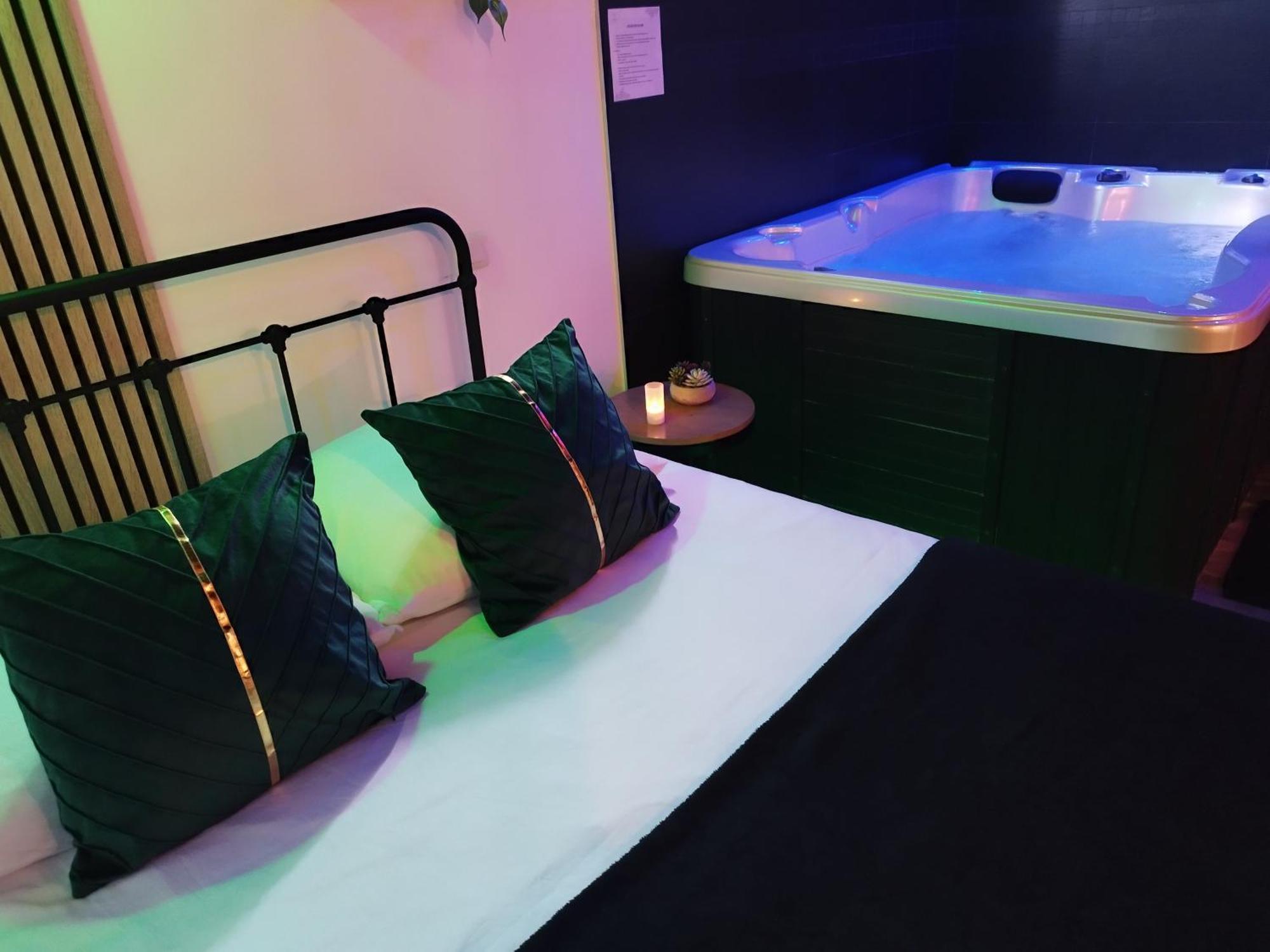 Autrement Spa Avelin Екстериор снимка